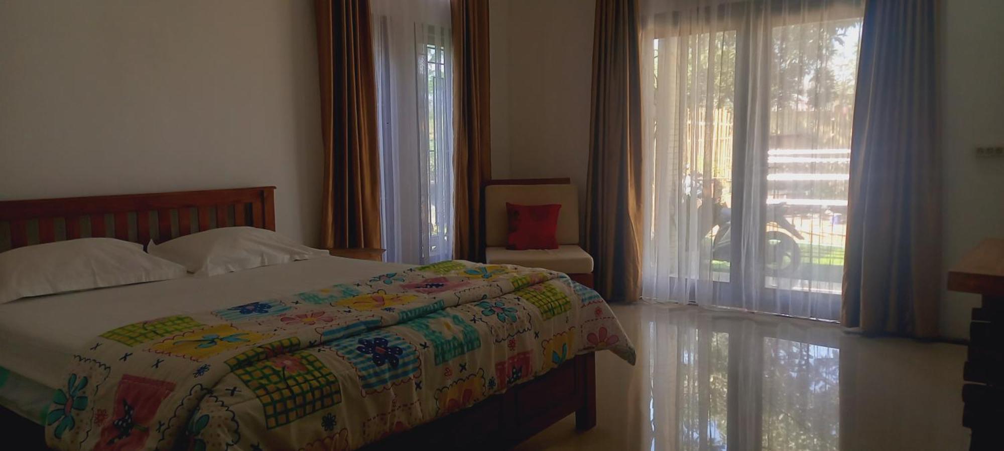 Inang Amang Homestay Labuan Bajo Værelse billede